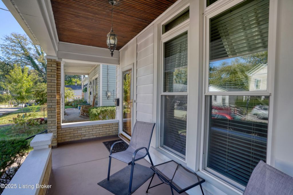 Photo of 1514 Rufer Ave, Louisville, KY 40204 (MLS # 1704351)