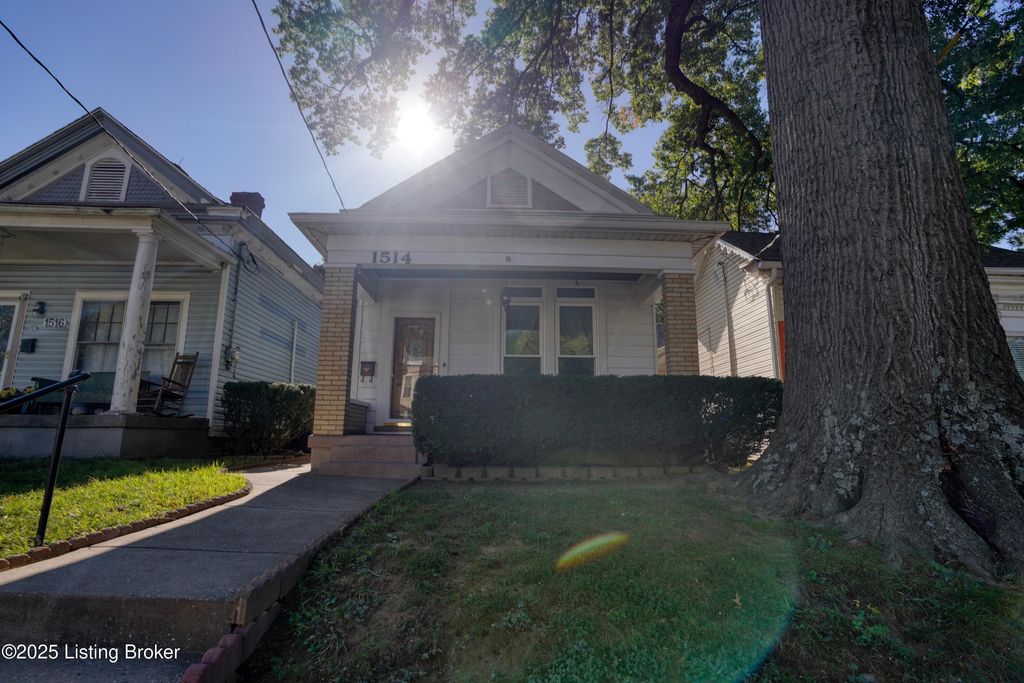 Photo of 1514 Rufer Ave, Louisville, KY 40204 (MLS # 1704351)