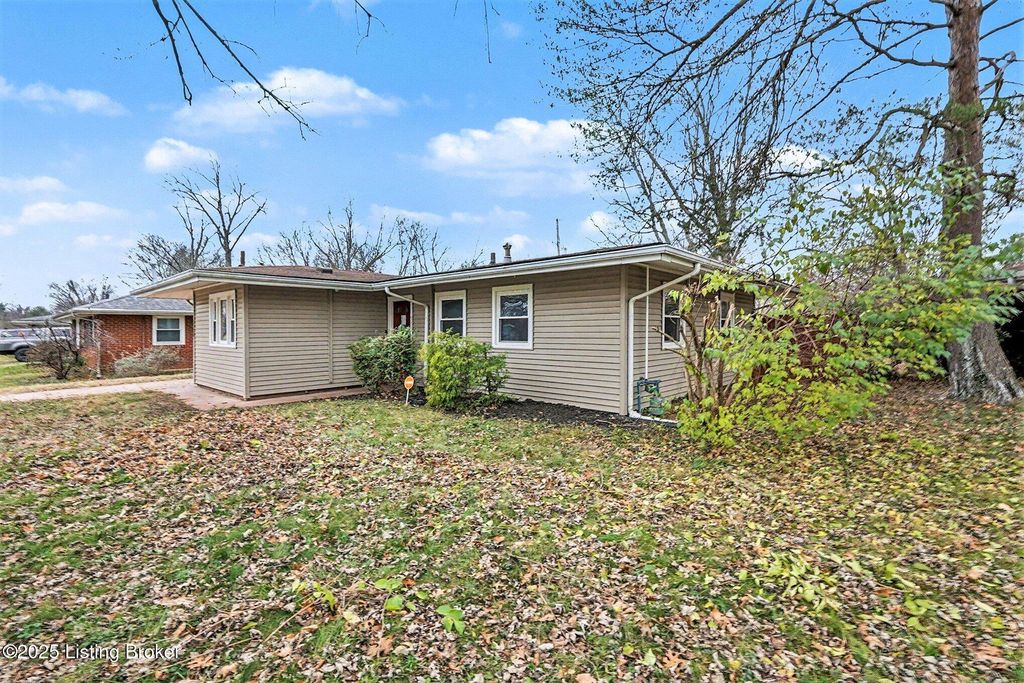 Photo of 3106 Rosedale Blvd, Louisville, KY 40220 (MLS # 1705285)