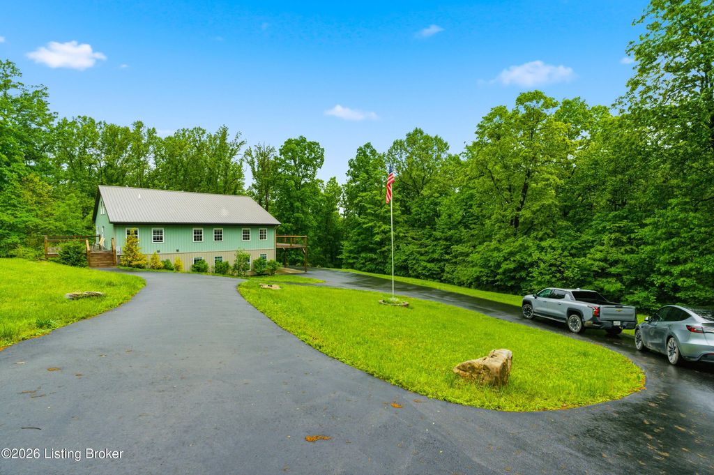 Photo of 343 Pipeline Rd, Elizabethtown, KY 42701 (MLS # 1716299)