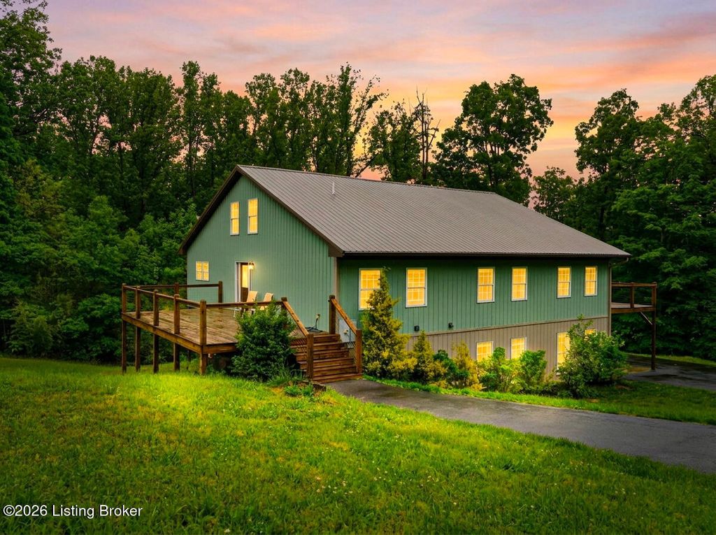 Photo of 343 Pipeline Rd, Elizabethtown, KY 42701 (MLS # 1716299)