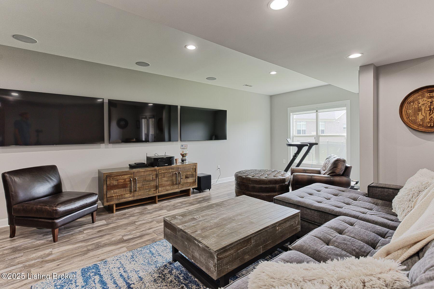 1206 Helm Place Ln, Louisville, Kentucky image 32