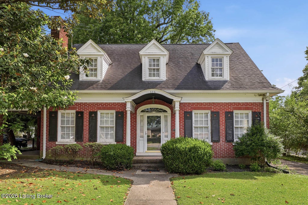 Photo of 306 W Dixie Ave, Elizabethtown, KY 42701 (MLS # 1720301)