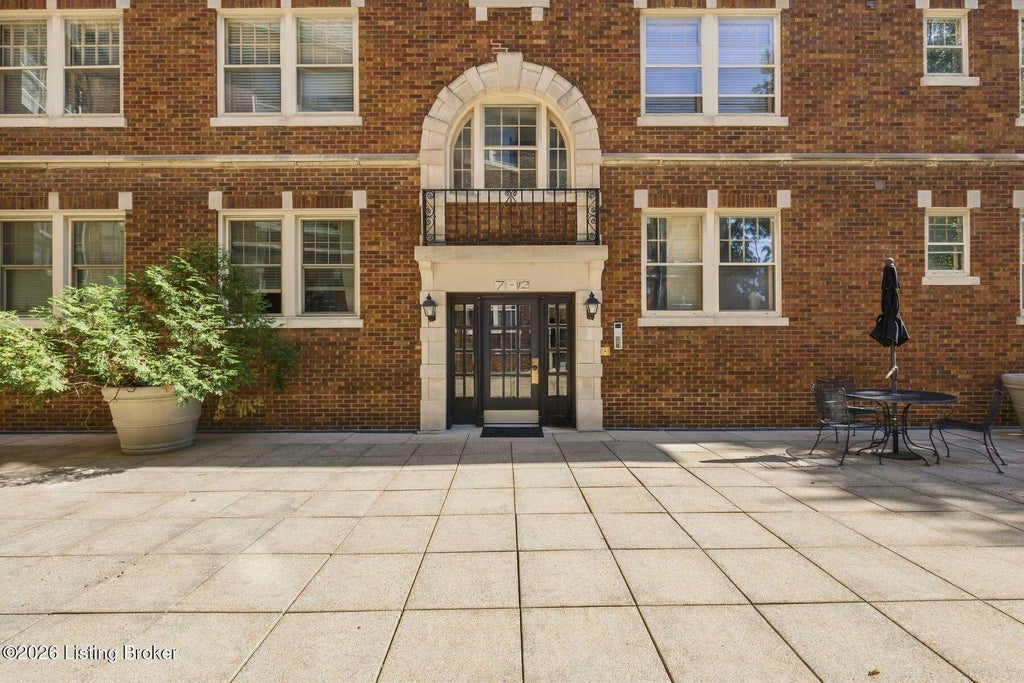Photo of 1601 Spring Dr #10, Louisville, KY 40205 (MLS # 1731688)