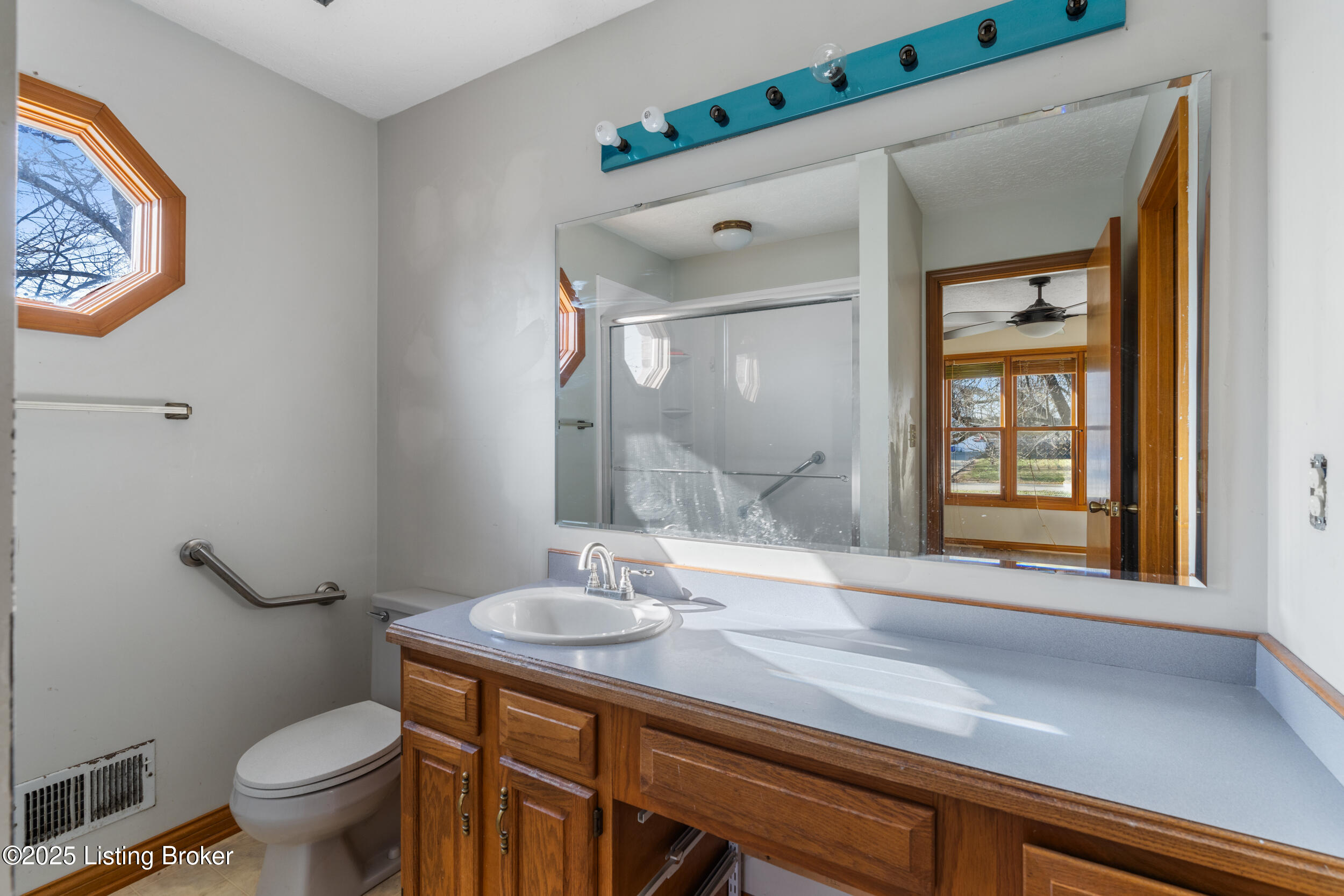 595 Centerview Dr, Shepherdsville, Kentucky image 33