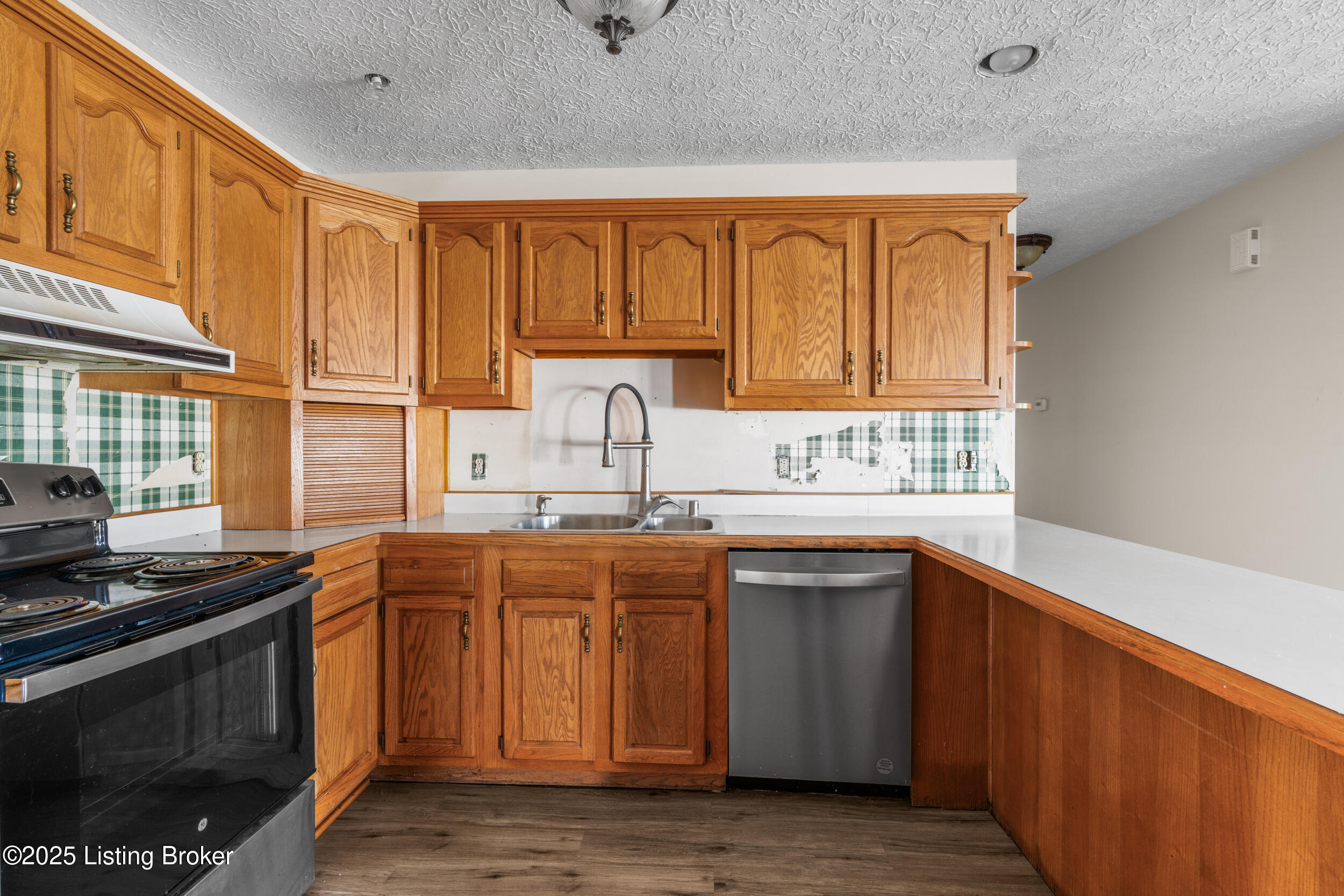 595 Centerview Dr, Shepherdsville, Kentucky image 17