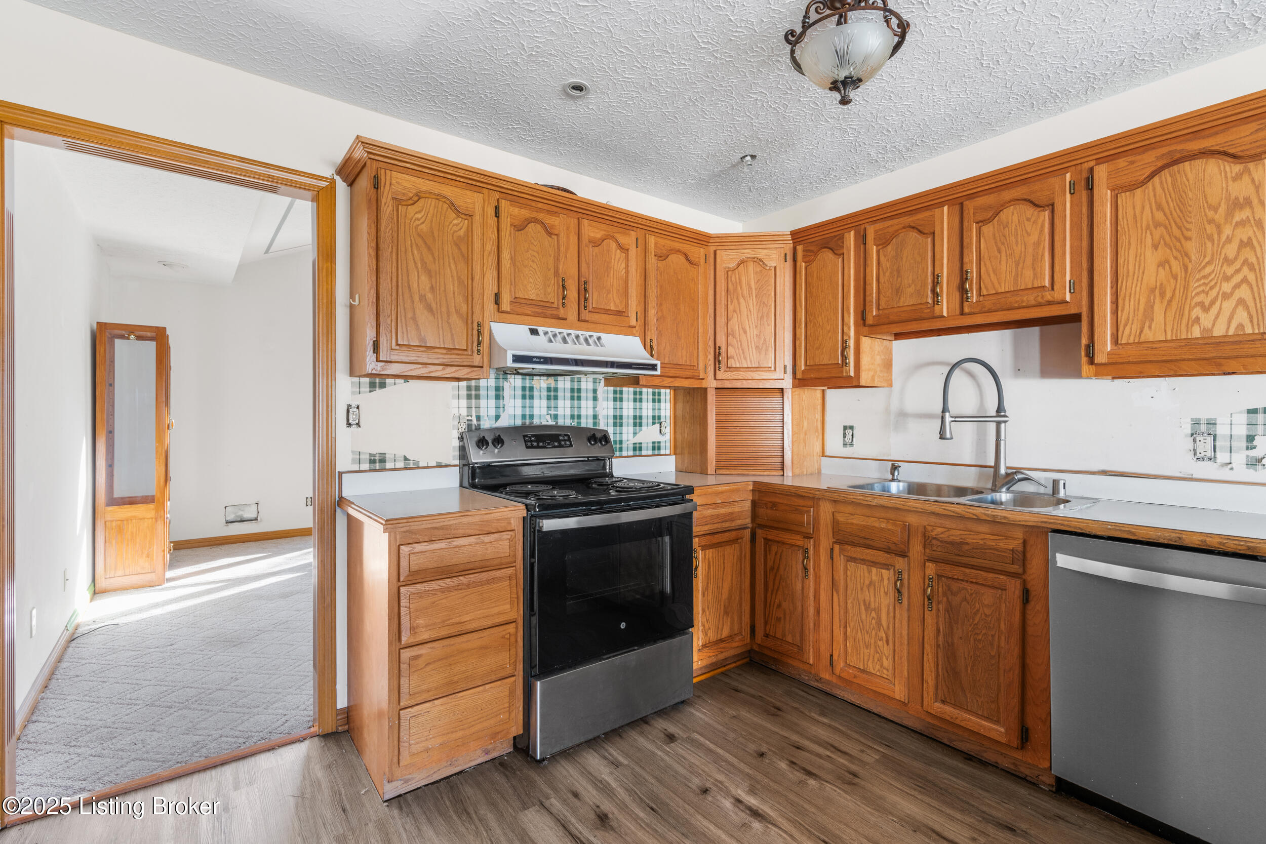 595 Centerview Dr, Shepherdsville, Kentucky image 16