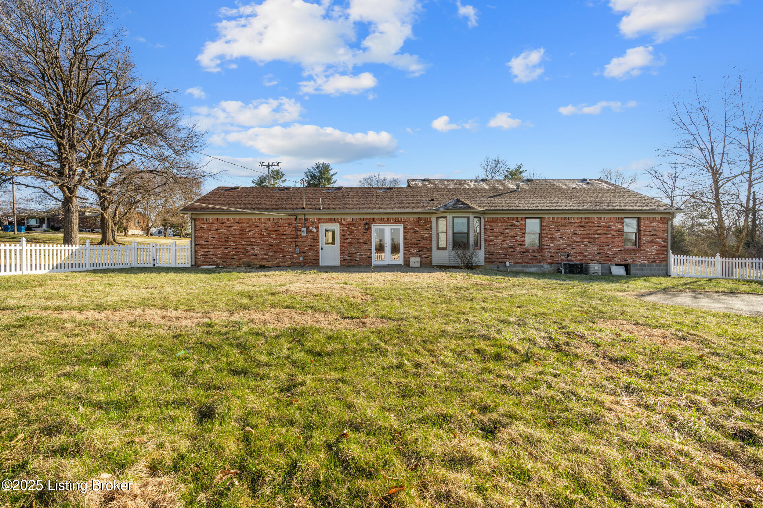 595 Centerview Dr, Shepherdsville, Kentucky image 9