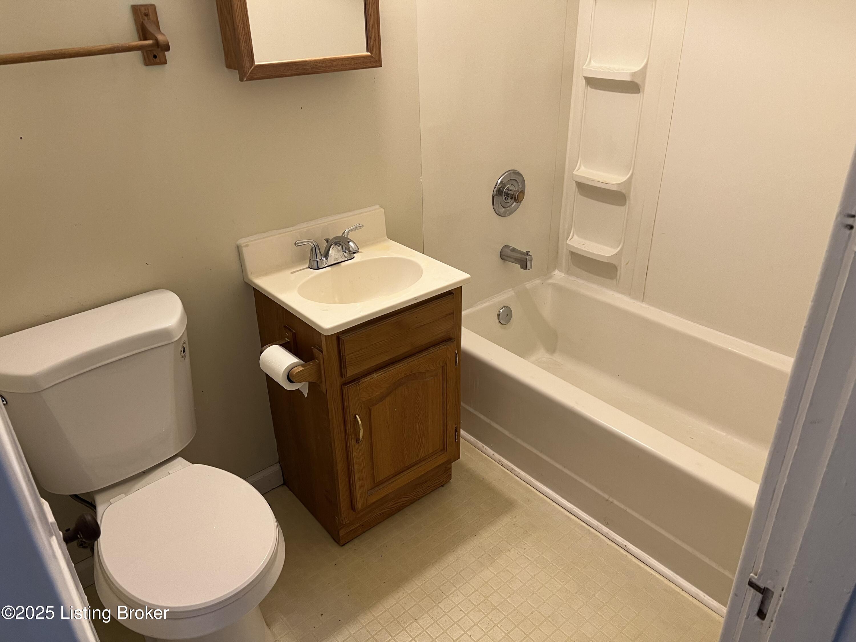1011 Trevilian Way, Louisville, Kentucky image 6
