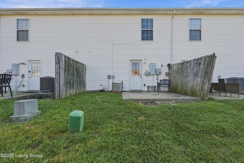 Tiny photo for 217 Miles Dr, Shepherdsville, KY 40165 (MLS # 1729382)