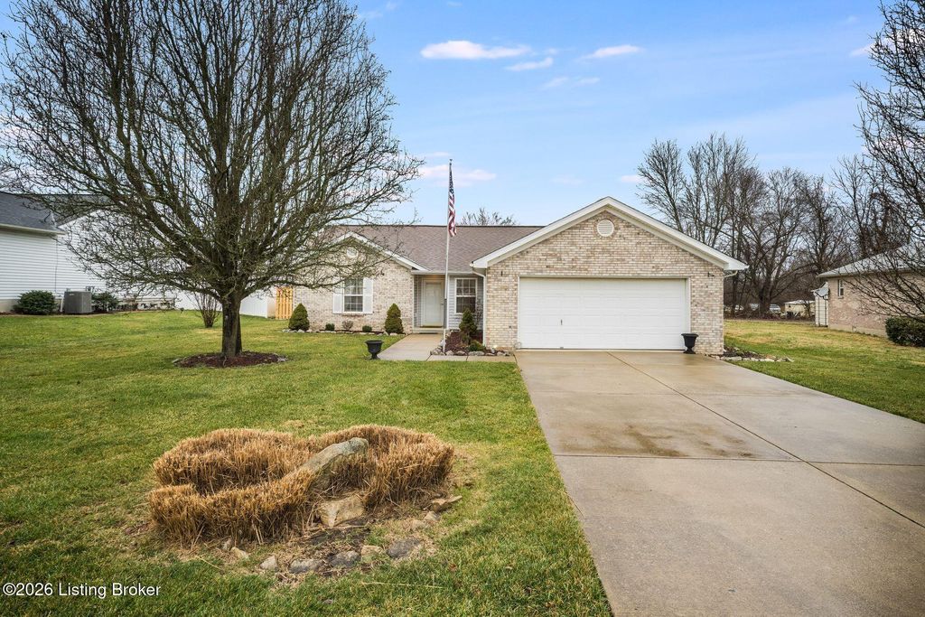 Photo of 181 Shawnee Cir, Mt Washington, KY 40047 (MLS # 1707221)