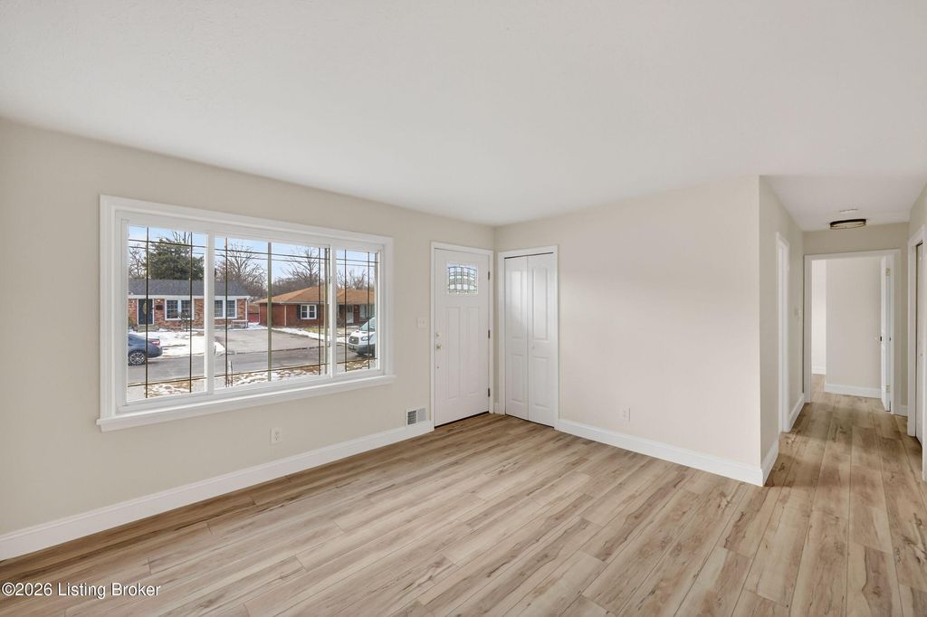Photo of 7613 Lesane Dr, Louisville, KY 40214 (MLS # 1716267)