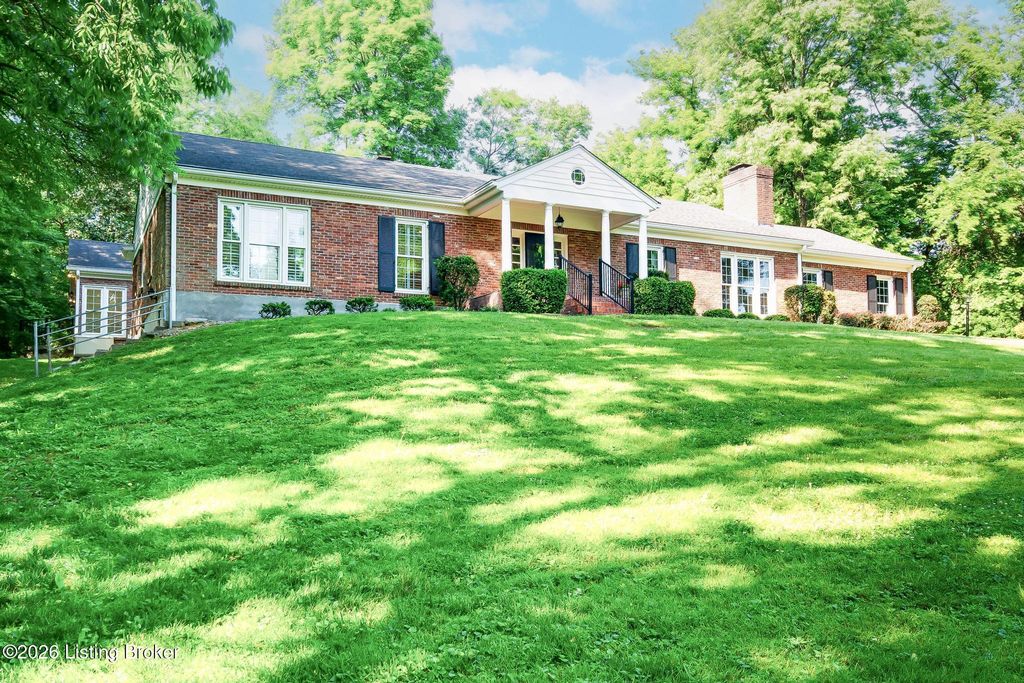 Photo of 427 Twinbrook Rd, Louisville, KY 40207 (MLS # 1717851)