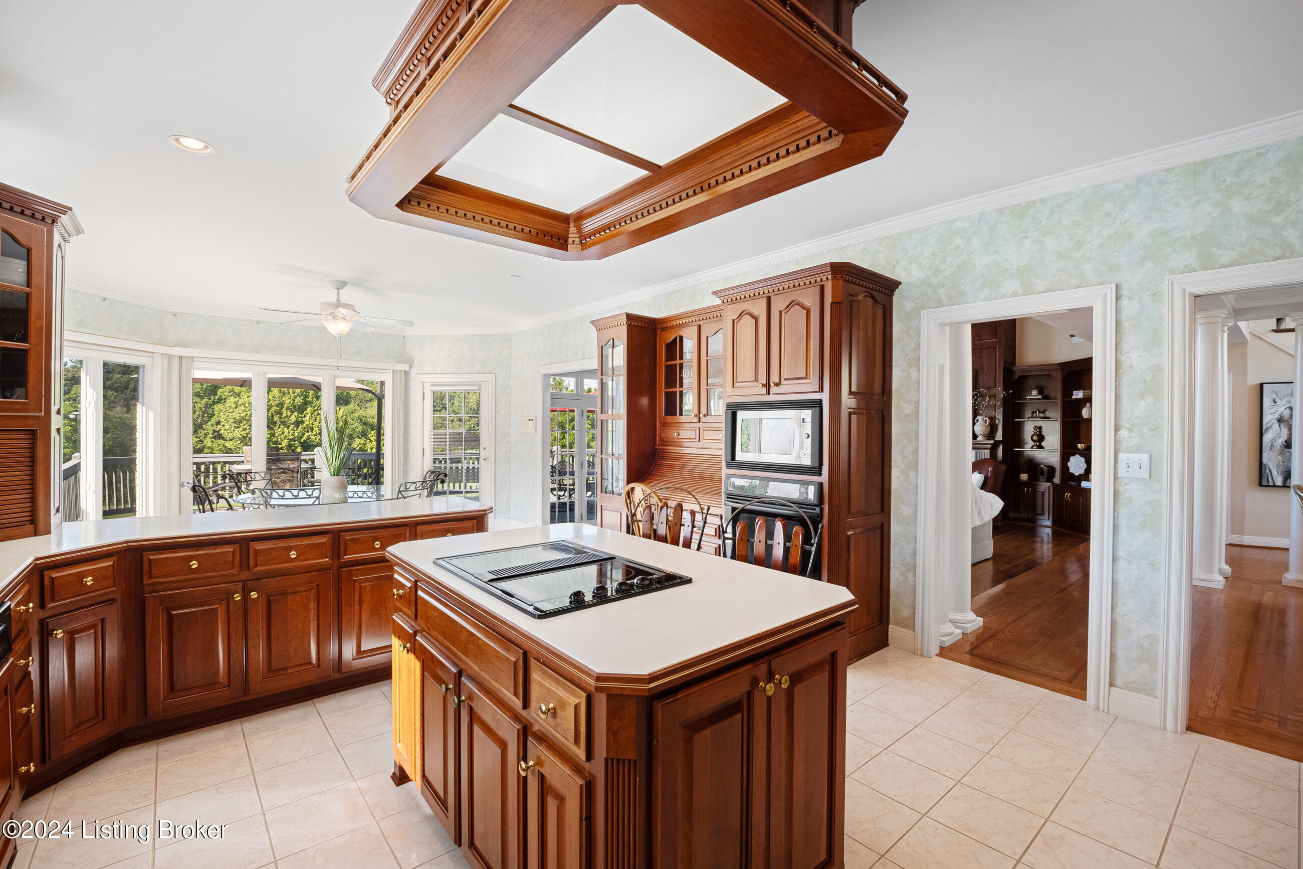 14702 Forest Oaks Dr, Louisville, Kentucky image 30