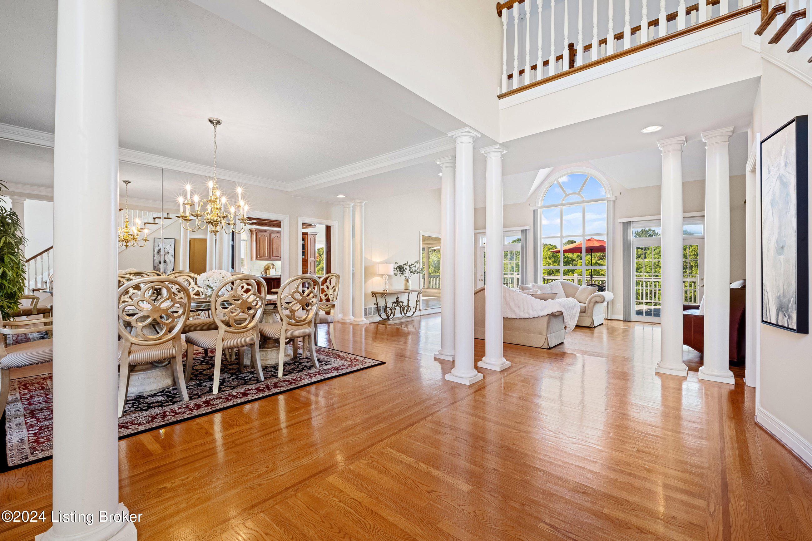 14702 Forest Oaks Dr, Louisville, Kentucky image 3