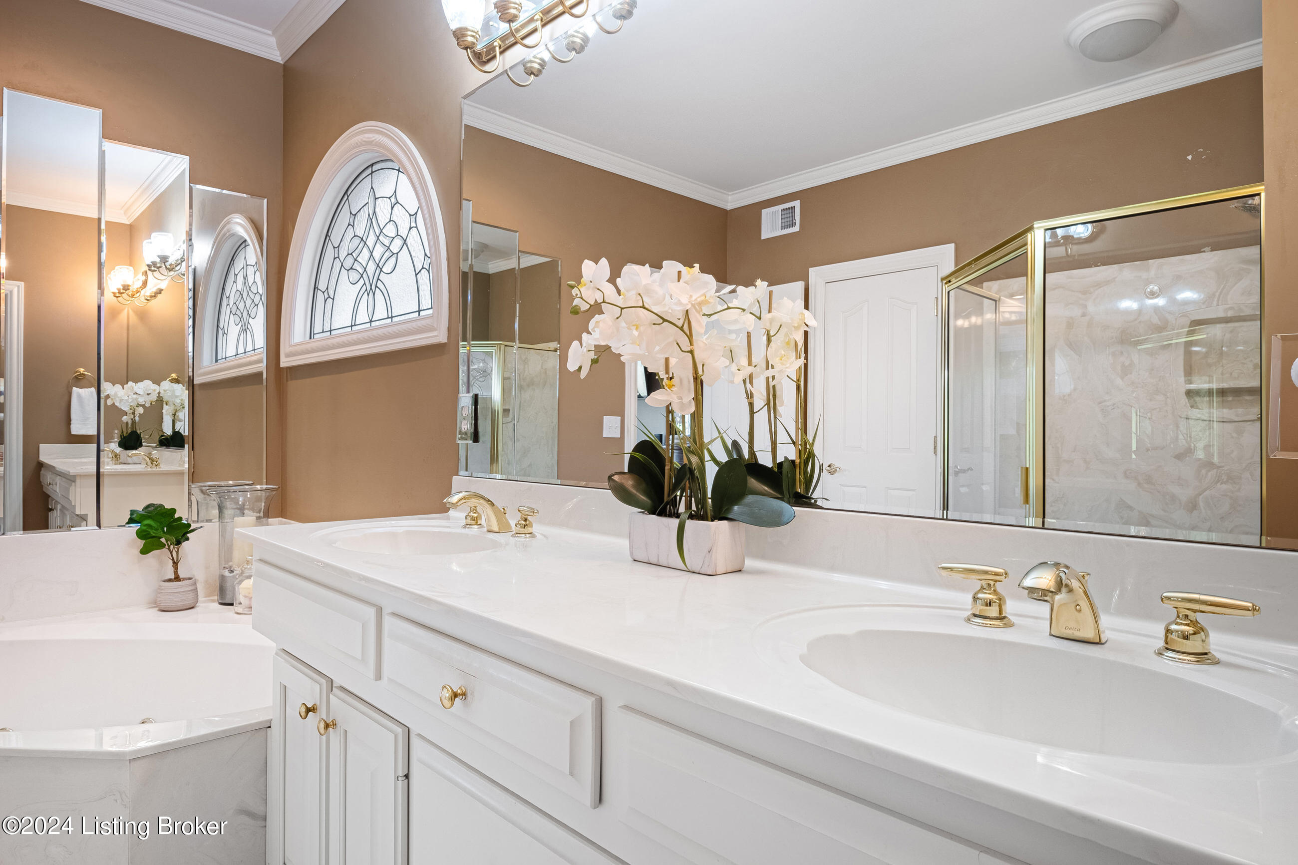 14702 Forest Oaks Dr, Louisville, Kentucky image 37