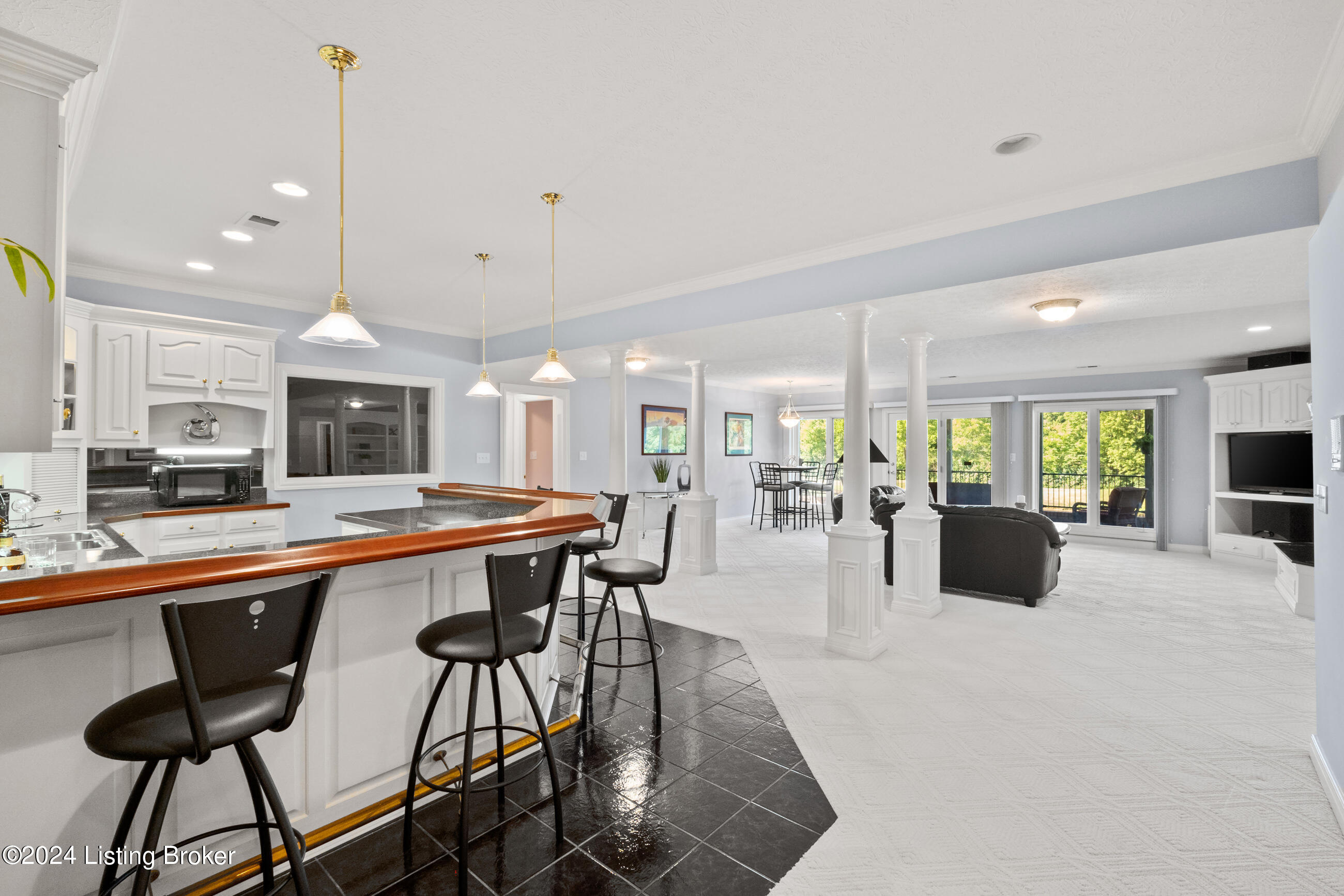 14702 Forest Oaks Dr, Louisville, Kentucky image 12