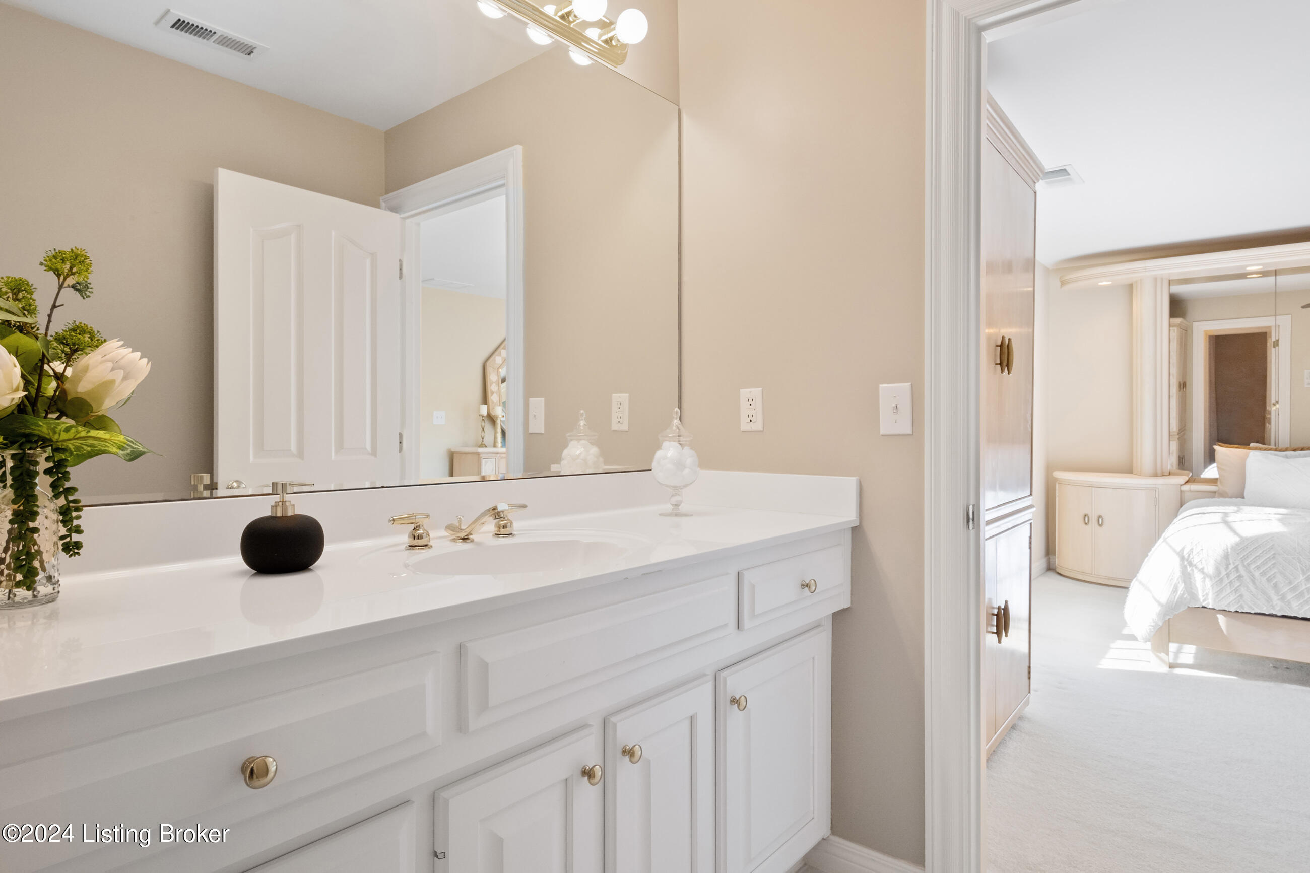 14702 Forest Oaks Dr, Louisville, Kentucky image 42