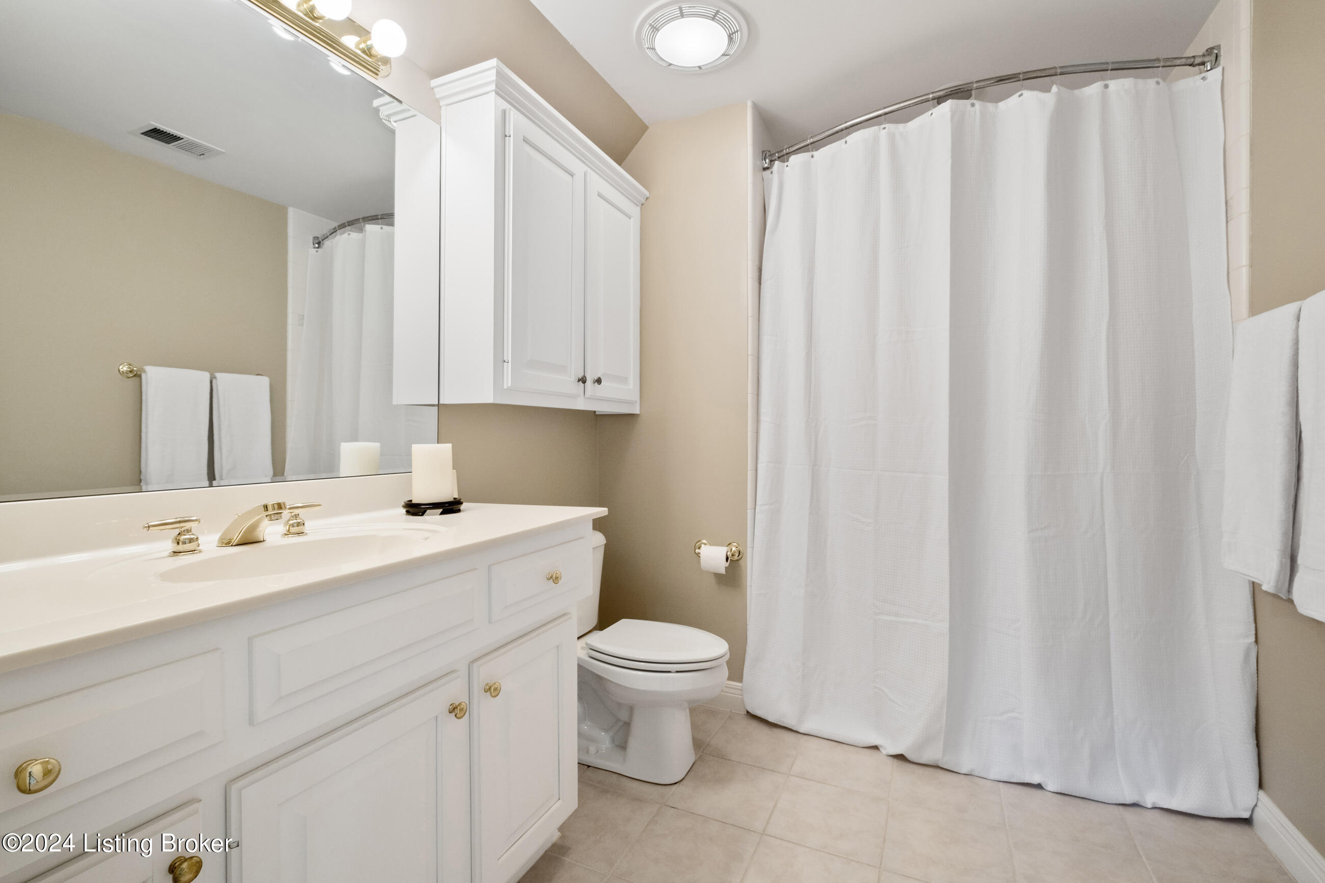 14702 Forest Oaks Dr, Louisville, Kentucky image 47