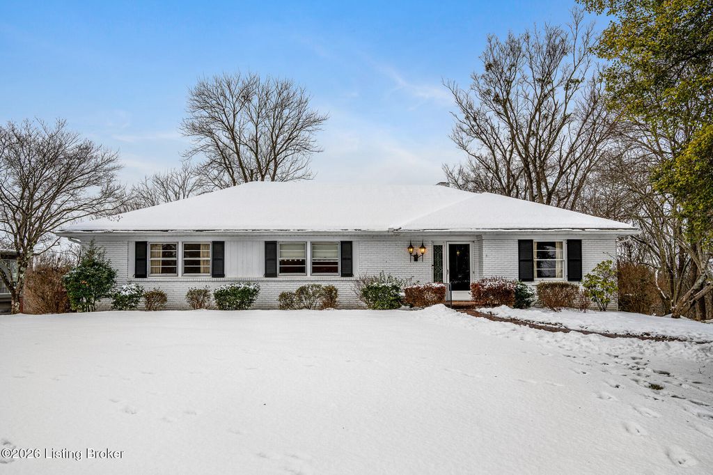 Photo of 202 Sequoya Rd, Louisville, KY 40207 (MLS # 1706845)