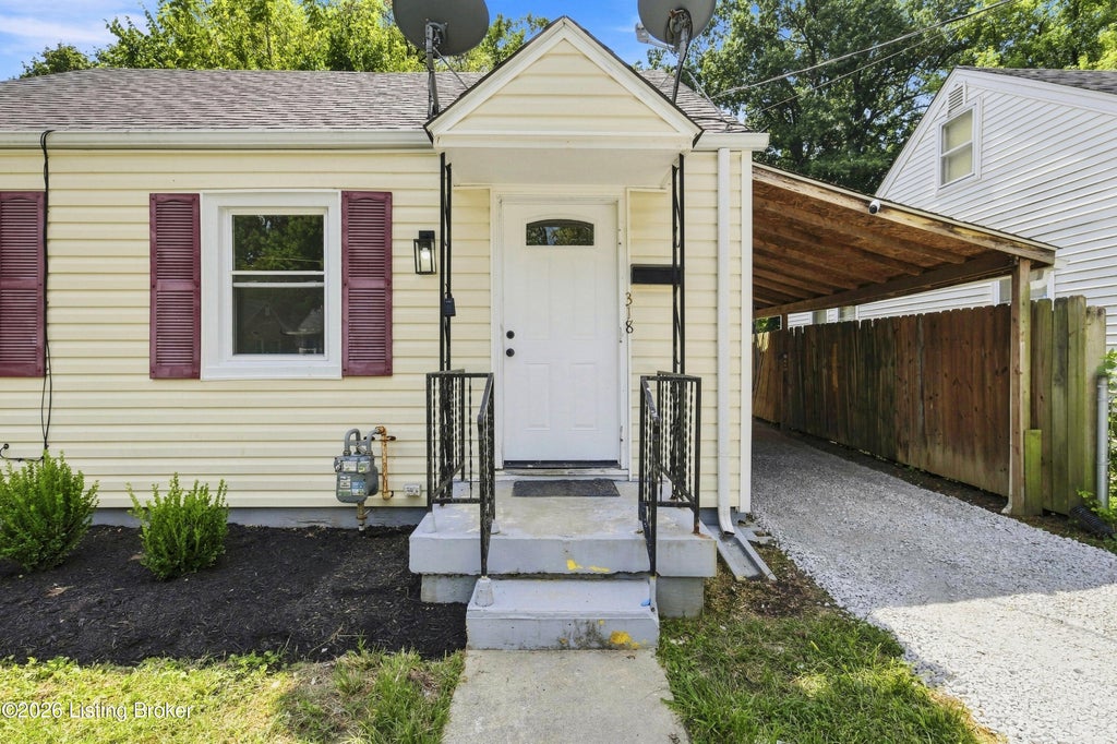Photo of 318 Freeman Ave, Louisville, KY 40214 (MLS # 1730267)