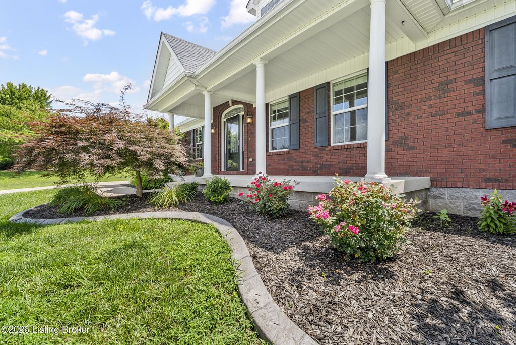 Photo of 111 Nashville Dr, Coxs Creek, KY 40013 (MLS # 1722006)