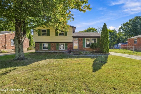 Homes For Sale - 9416 Fairground Rd<br/> Louisville, KY 40291