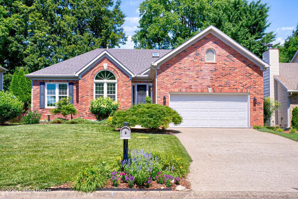 Photo of 1415 Cadet Ct, Louisville, KY 40222 (MLS # 1720902)