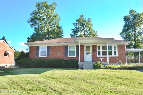 Photo of 4802 Rossmoor Dr, Louisville, KY 40219 (MLS # 1700244)