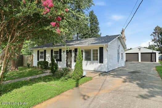 Photo of 9914 Appollo Ln, Louisville, KY 40272 (MLS # 1724905)