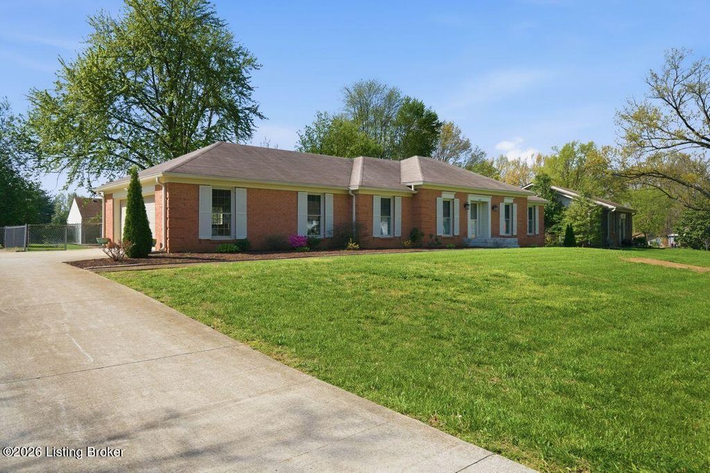 Photo of 4307 Windy Oaks Rd, Louisville, KY 40241 (MLS # 1708344)