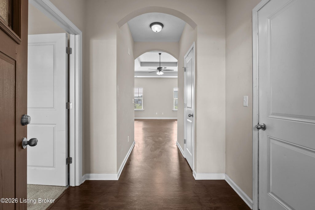 Photo of 228 Mandarin Ct, Shepherdsville, KY 40165 (MLS # 1722625)