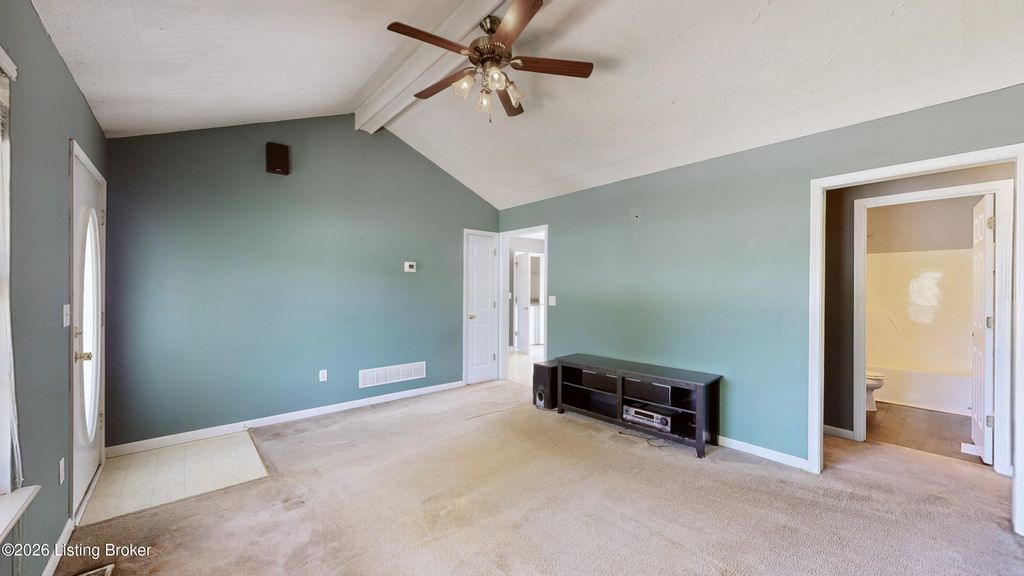 Photo of 164 Drake Dr, Shepherdsville, KY 40165 (MLS # 1722569)