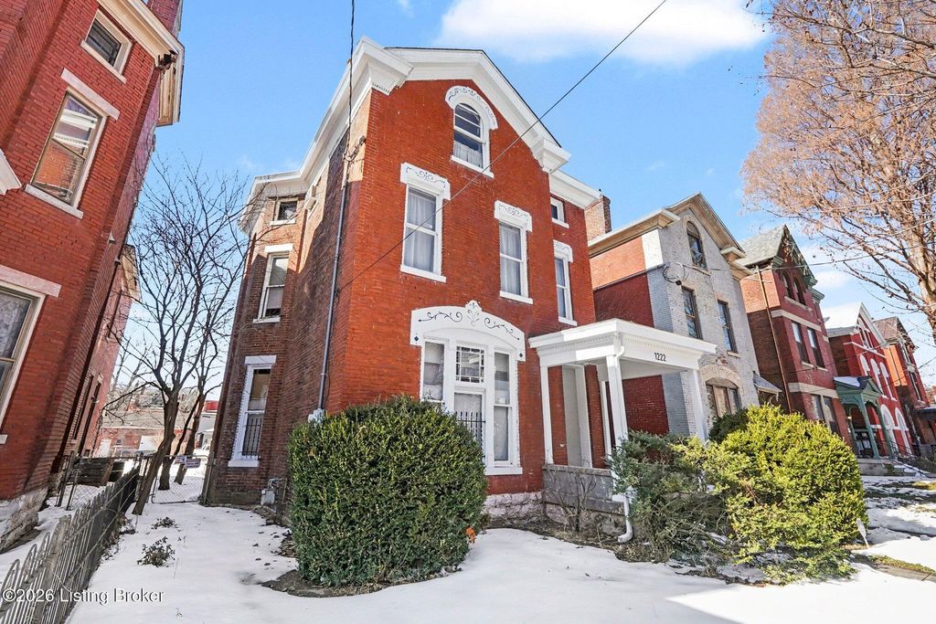 Photo of 1222 S Brook St, Louisville, KY 40203 (MLS # 1708753)