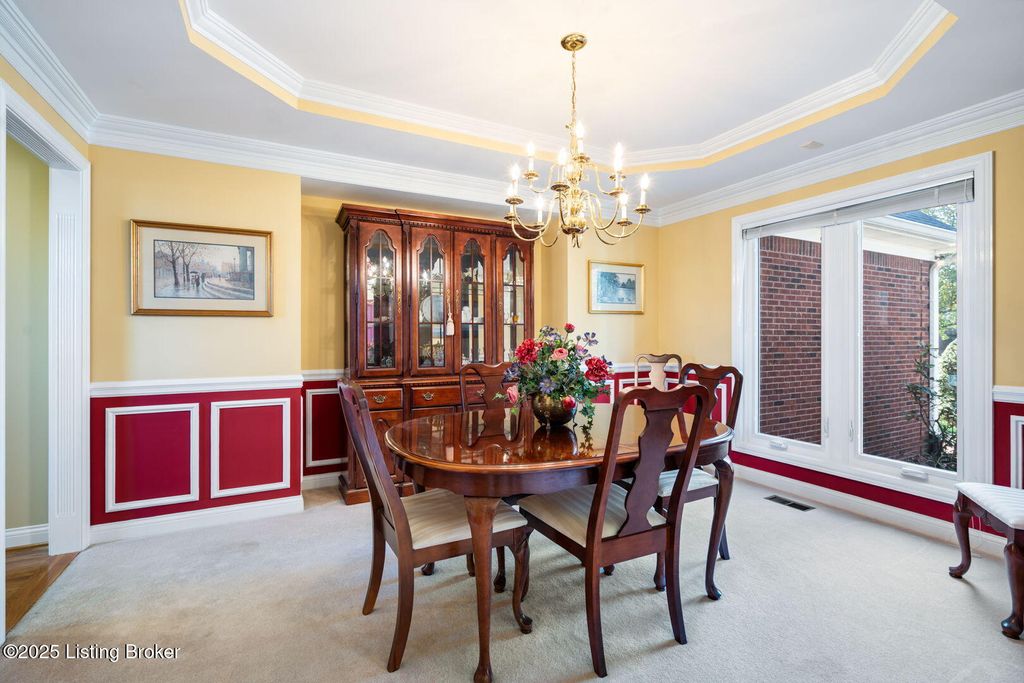 Photo of 7909 Kendrick Crossing Ln, Louisville, KY 40291 (MLS # 1703451)