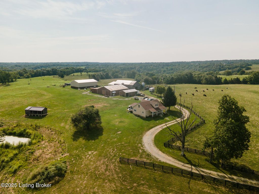 Photo of 794 Baugh Ln, Pleasureville, KY 40057 (MLS # 1719659)