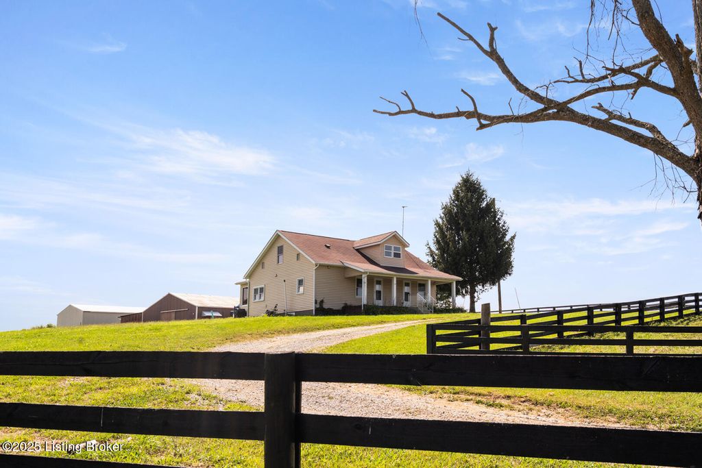 Photo of 794 Baugh Ln, Pleasureville, KY 40057 (MLS # 1719659)