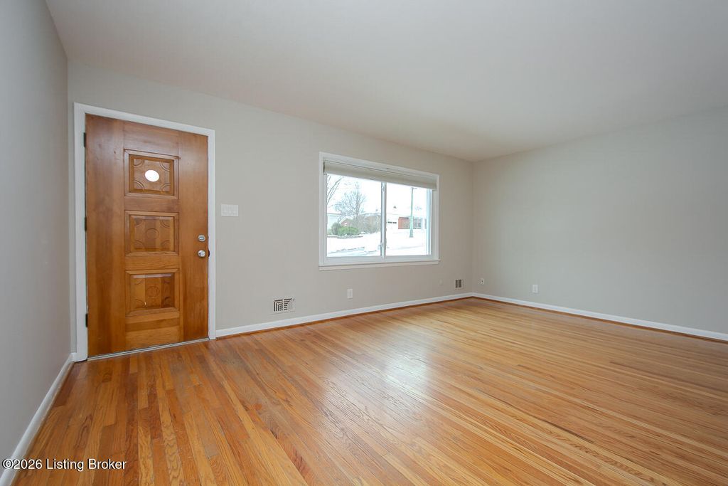 Photo of 3305 Startan Ct, Louisville, KY 40220 (MLS # 1708700)