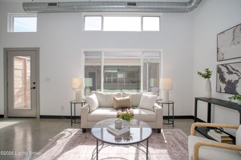 Photo of 607 Burnett Farm Ln, Louisville, KY 40243 (MLS # 1711793)