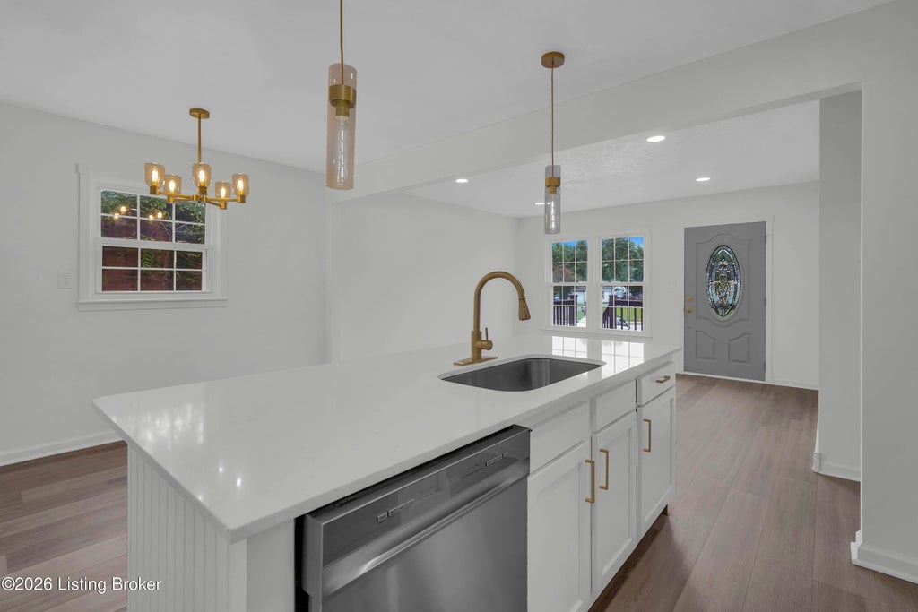 Photo of 6200 Cooper Chapel Rd, Louisville, KY 40229 (MLS # 1730147)