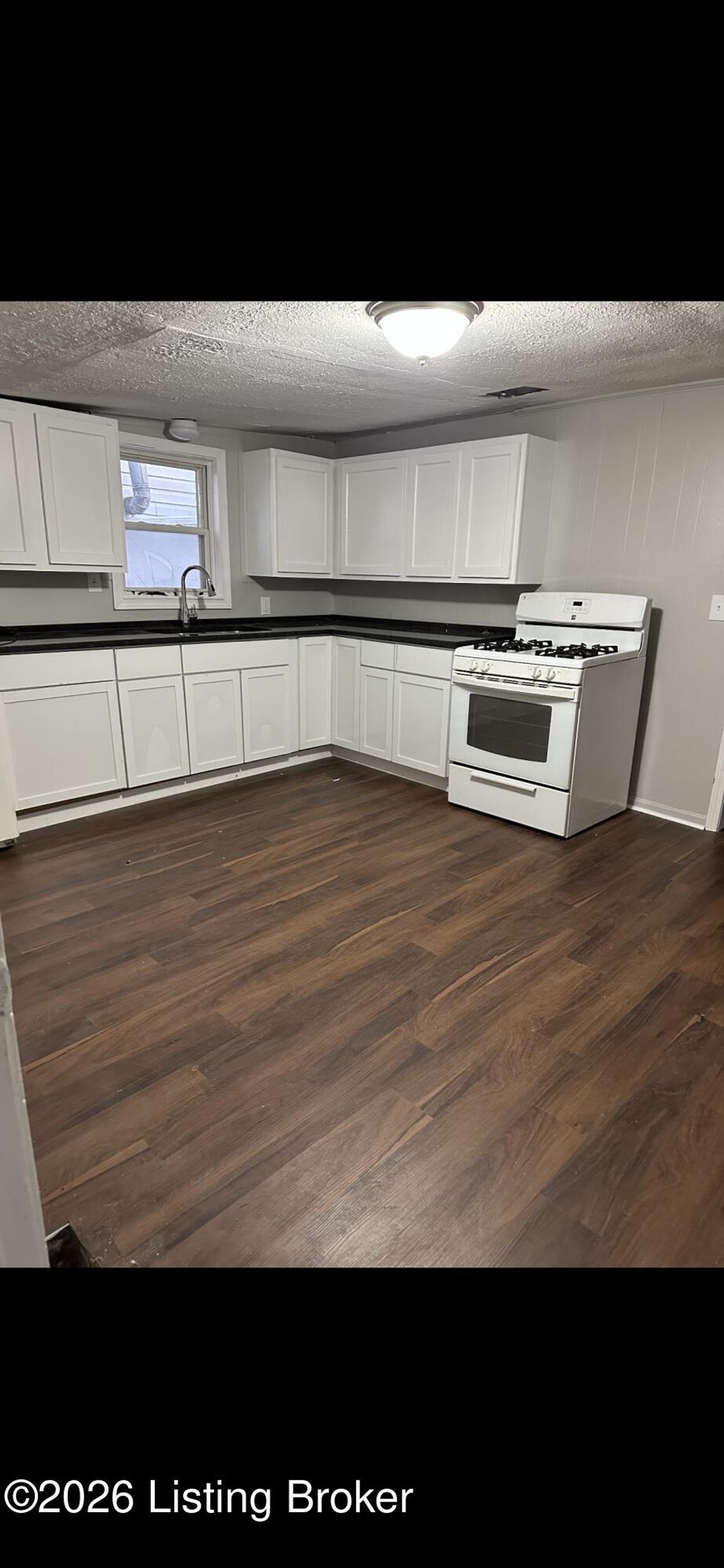 Photo of 1425 Arling Ave, Louisville, KY 40215 (MLS # 1718421)