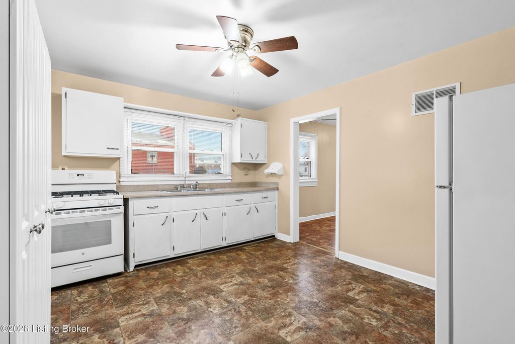 Photo of 4319 S Brook St, Louisville, KY 40214 (MLS # 1707789)