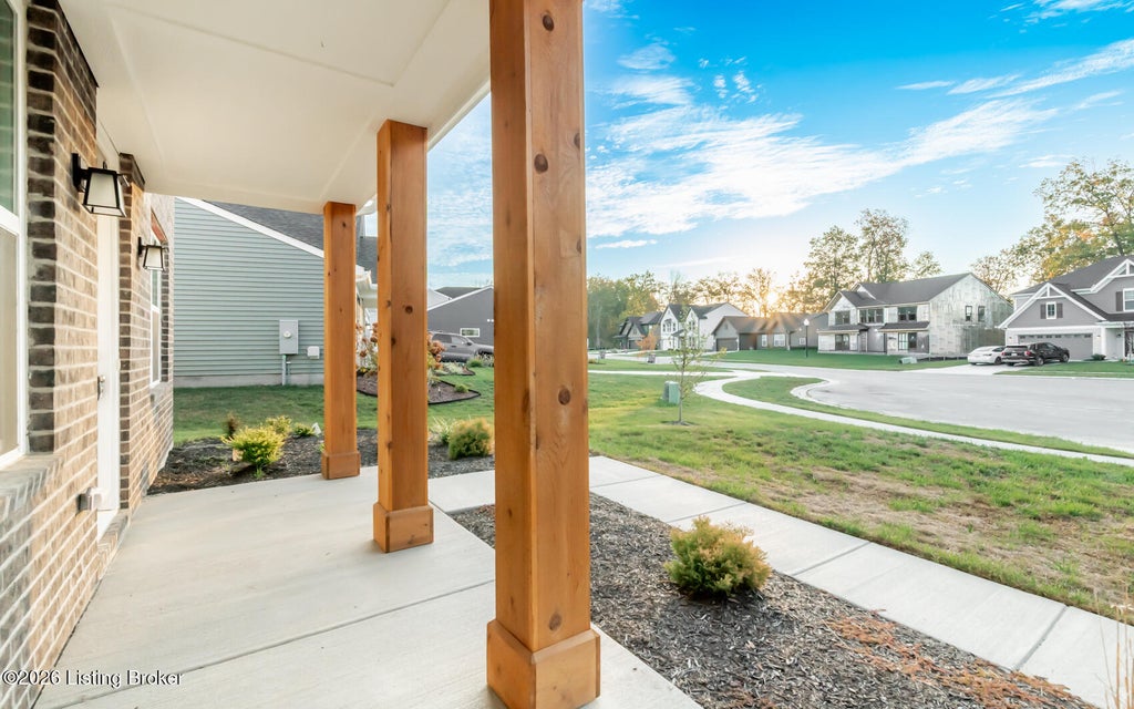 Photo of 207 Dayflower Ct, Shepherdsville, KY 40165 (MLS # 1731972)
