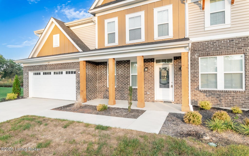 Photo of 207 Dayflower Ct, Shepherdsville, KY 40165 (MLS # 1731972)