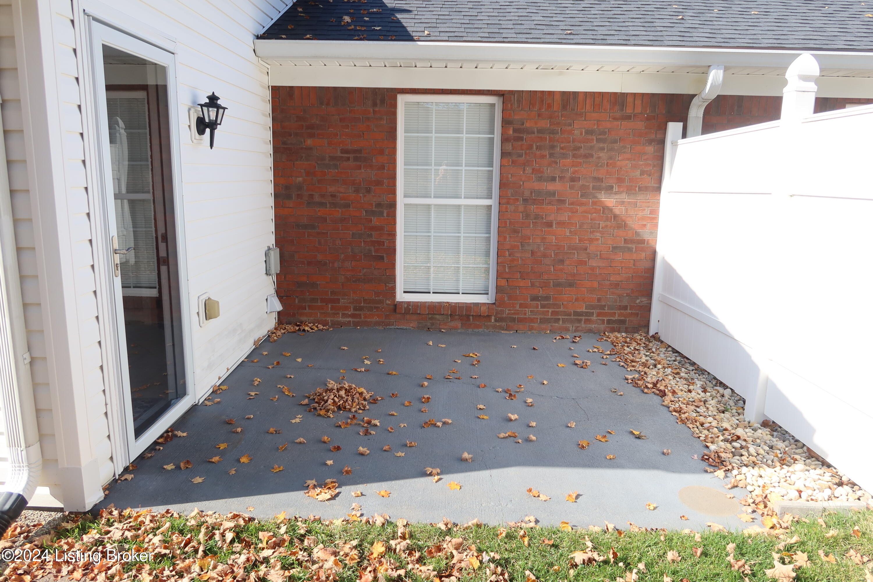 8603 Mill Spring Pl, Louisville, Kentucky image 3