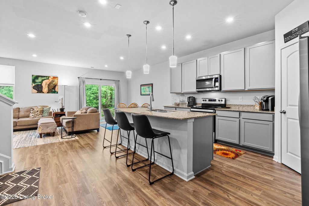 Photo of 12034 Wooden Trace Dr, Louisville, KY 40229 (MLS # 1713483)