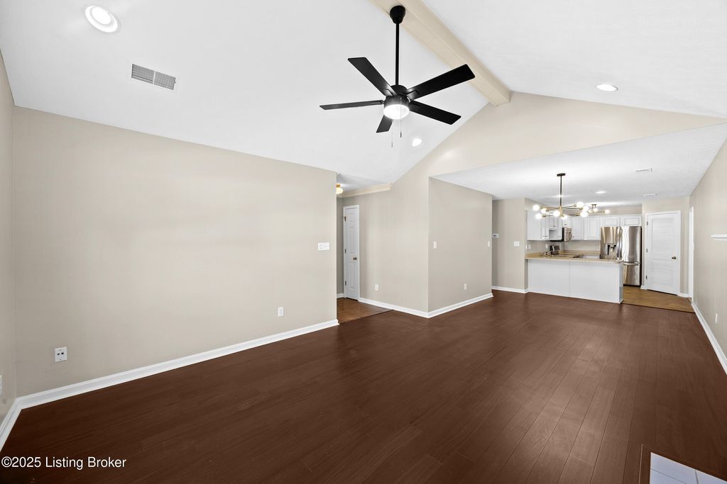 Photo of 6202 Apple Cider Dr, Louisville, KY 40219 (MLS # 1705098)