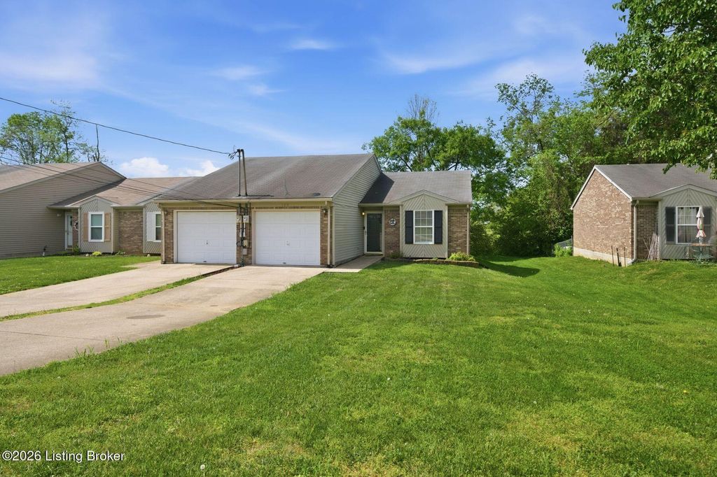 Photo of 189 Boxwood Run, Mt Washington, KY 40047 (MLS # 1716574)