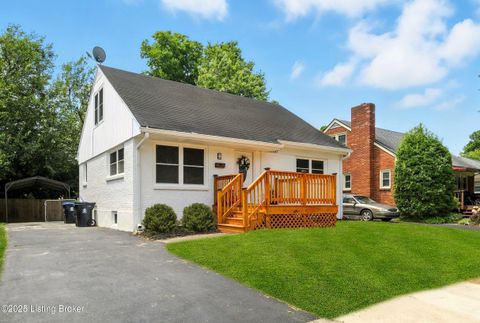 Photo of 3026 Nadina Dr, Louisville, KY 40220 (MLS # 1702364)