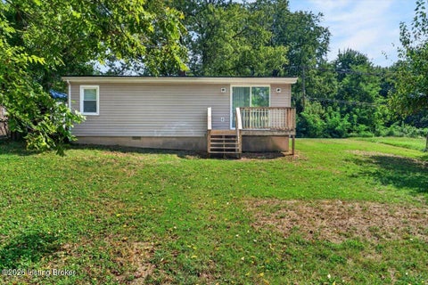 Tiny photo for 4224 Orchard Way, Louisville, KY 40216 (MLS # 1729714)